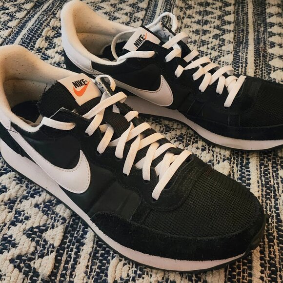 NIKE Challenger OG Casual Sneaker - Picture 1 of 5